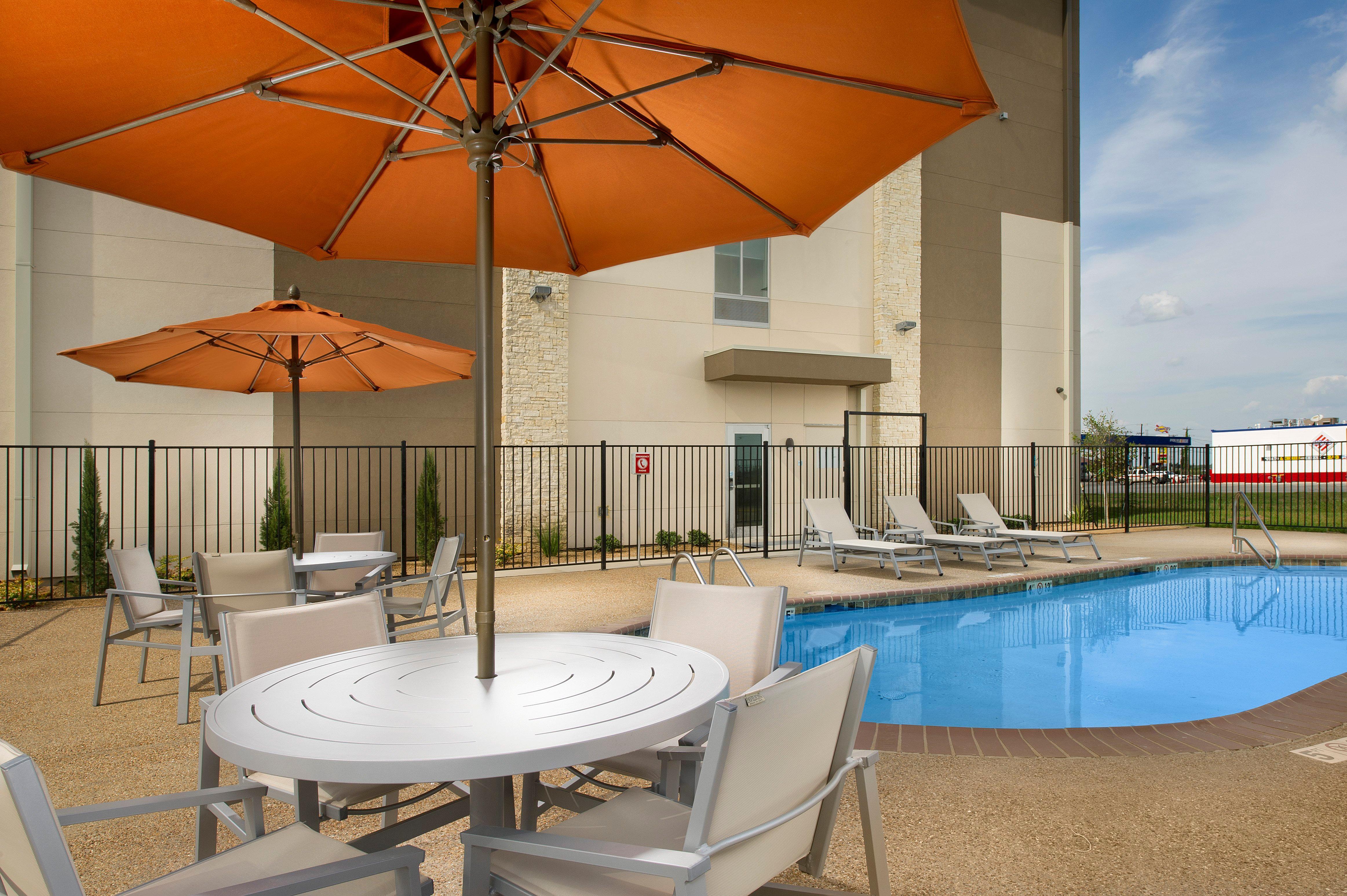 Holiday Inn Express & Suites Bay City By Ihg Buitenkant foto