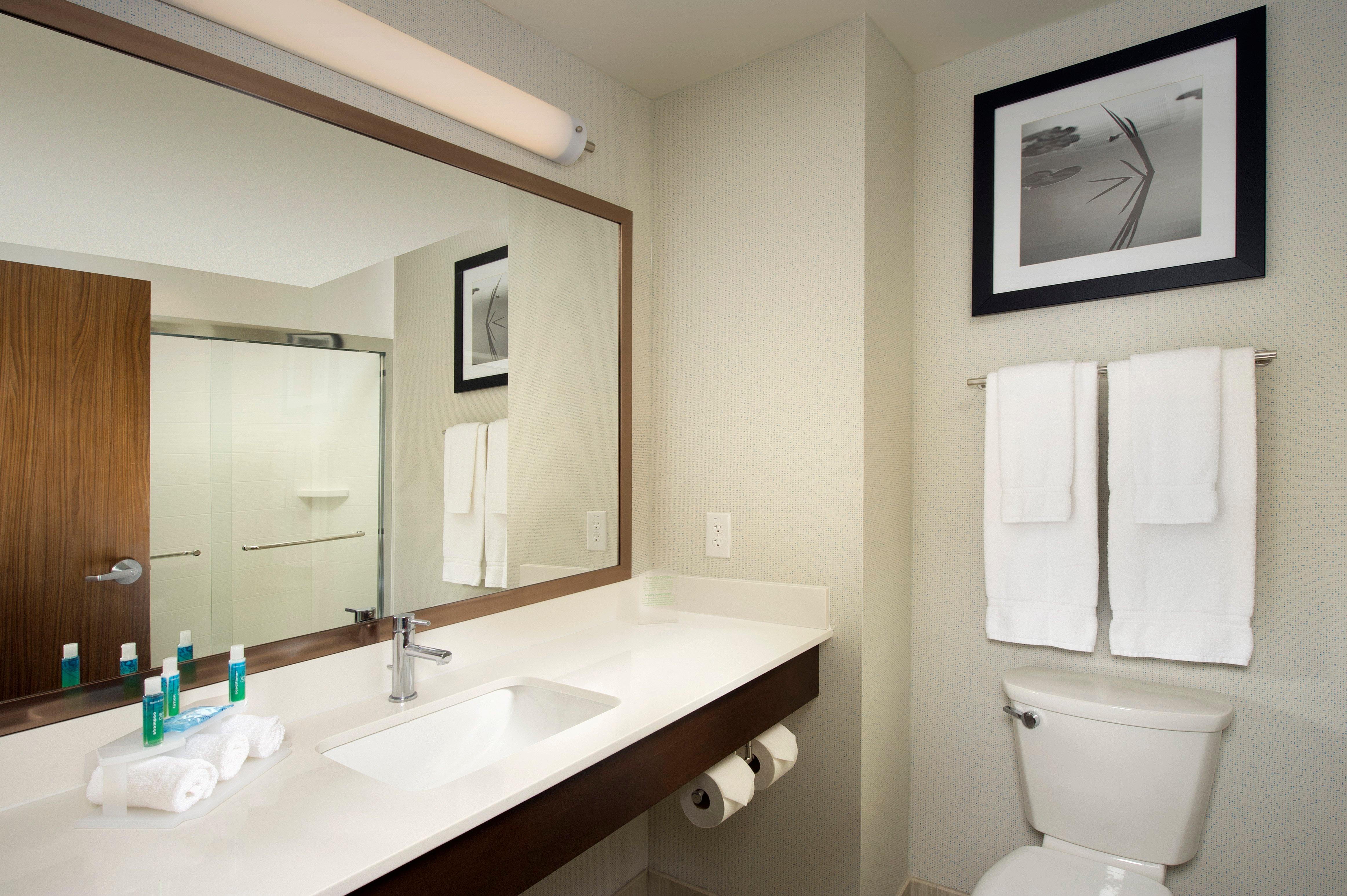 Holiday Inn Express & Suites Bay City By Ihg Buitenkant foto